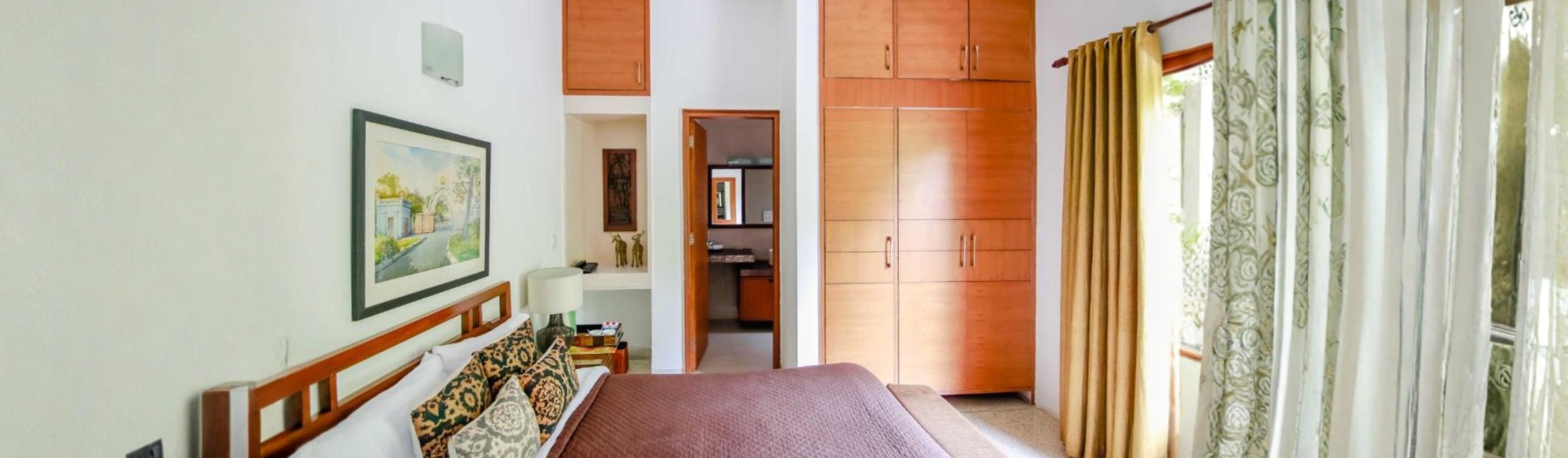 Hauz Khas area and Thikana Delhi